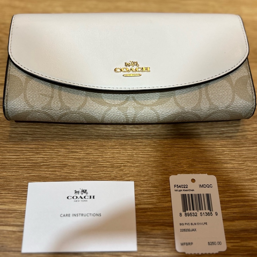 NWT Coach Leather Wallet